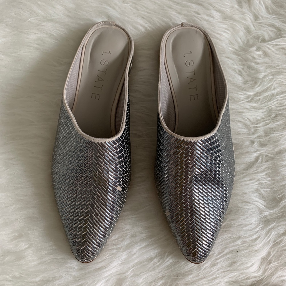 1. STATE | Baten mule textured shoes